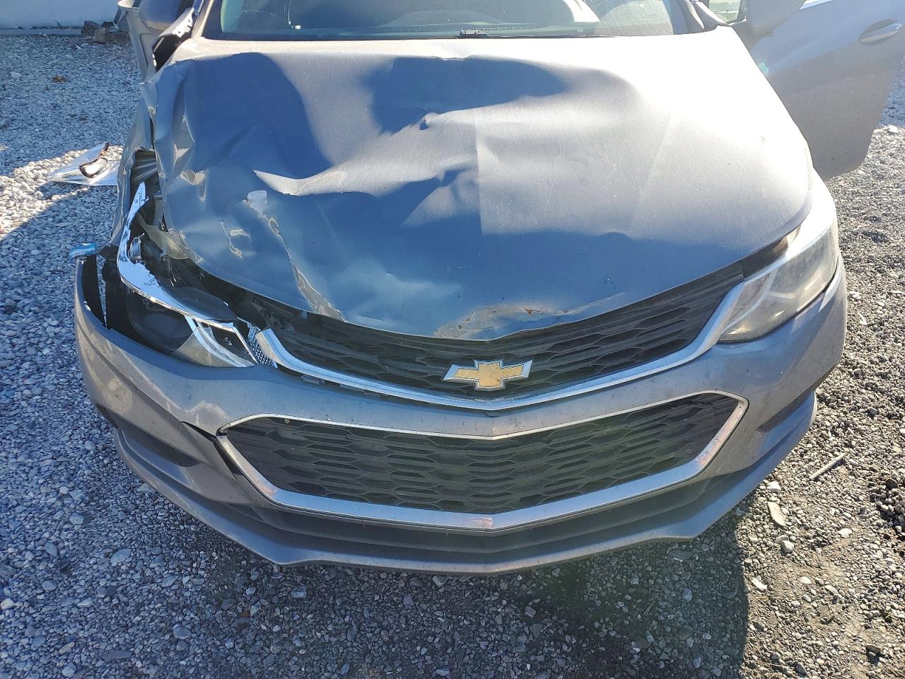 2018 Chev Cruze VIN 1G1BE5SM2J7226470 photo 11