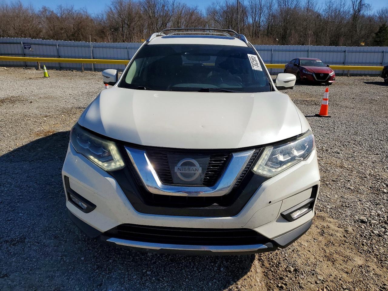 2017 Nissan Rogue VIN JN8AT2MT1HW391359 photo 5