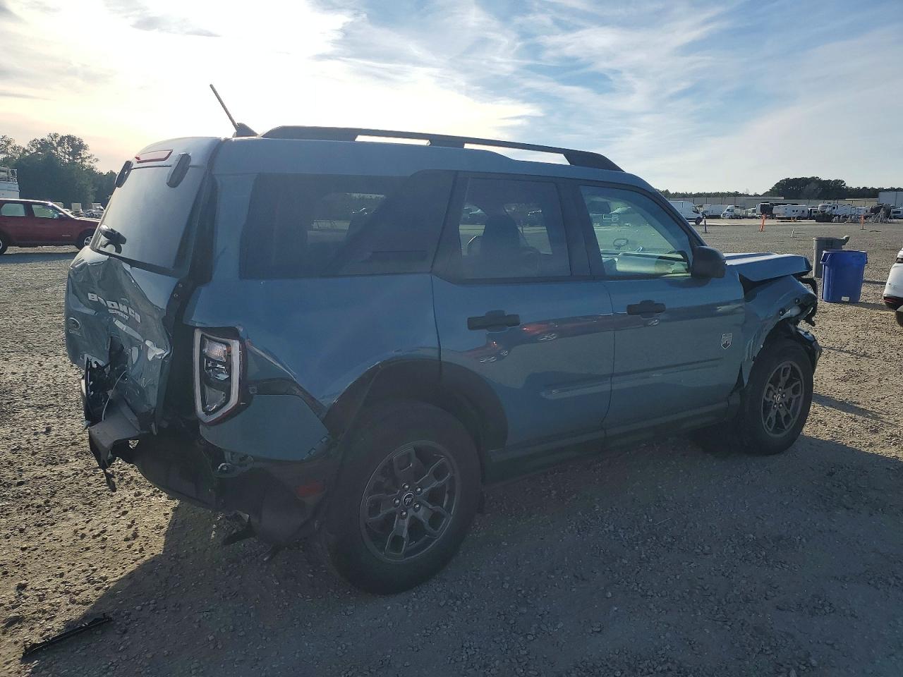 2023 Ford Bronco VIN 3FMCR9B61PRE35382 photo 3