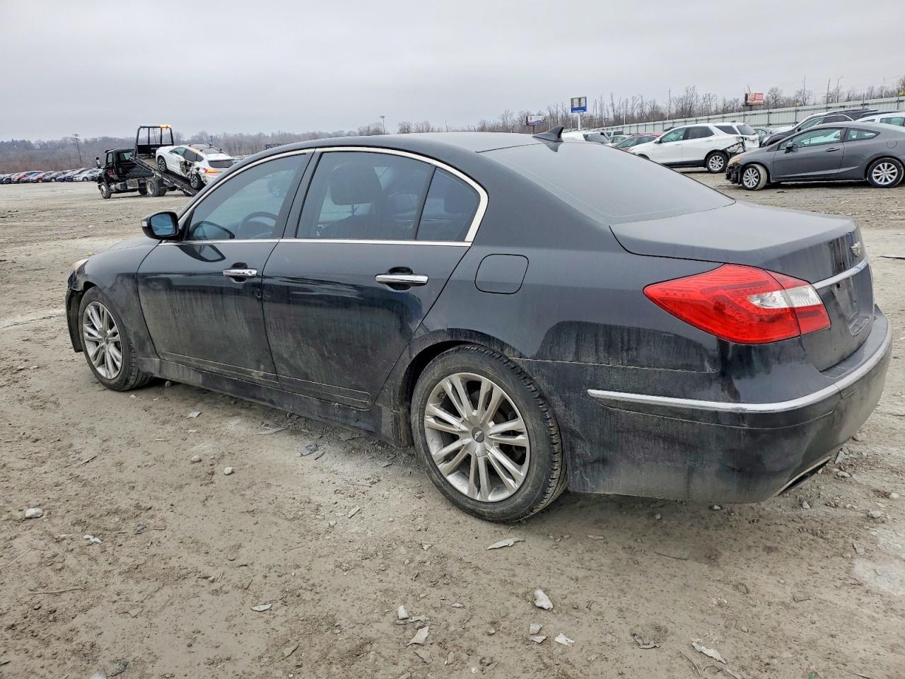 2014 Hyundai Genesis VIN KMHGC4DDXEU263909 photo 2