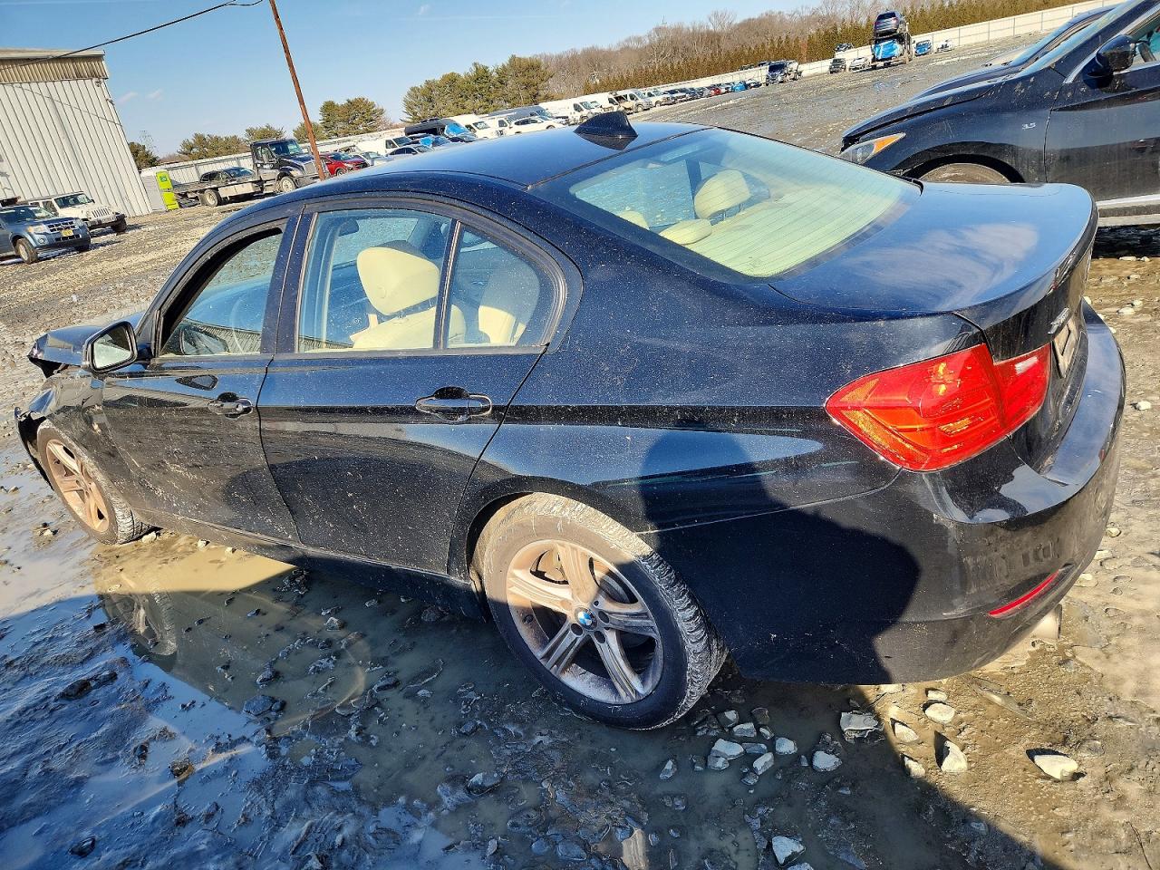 2014 BMW 3 series VIN WBA3C3C54EF984042 photo 2