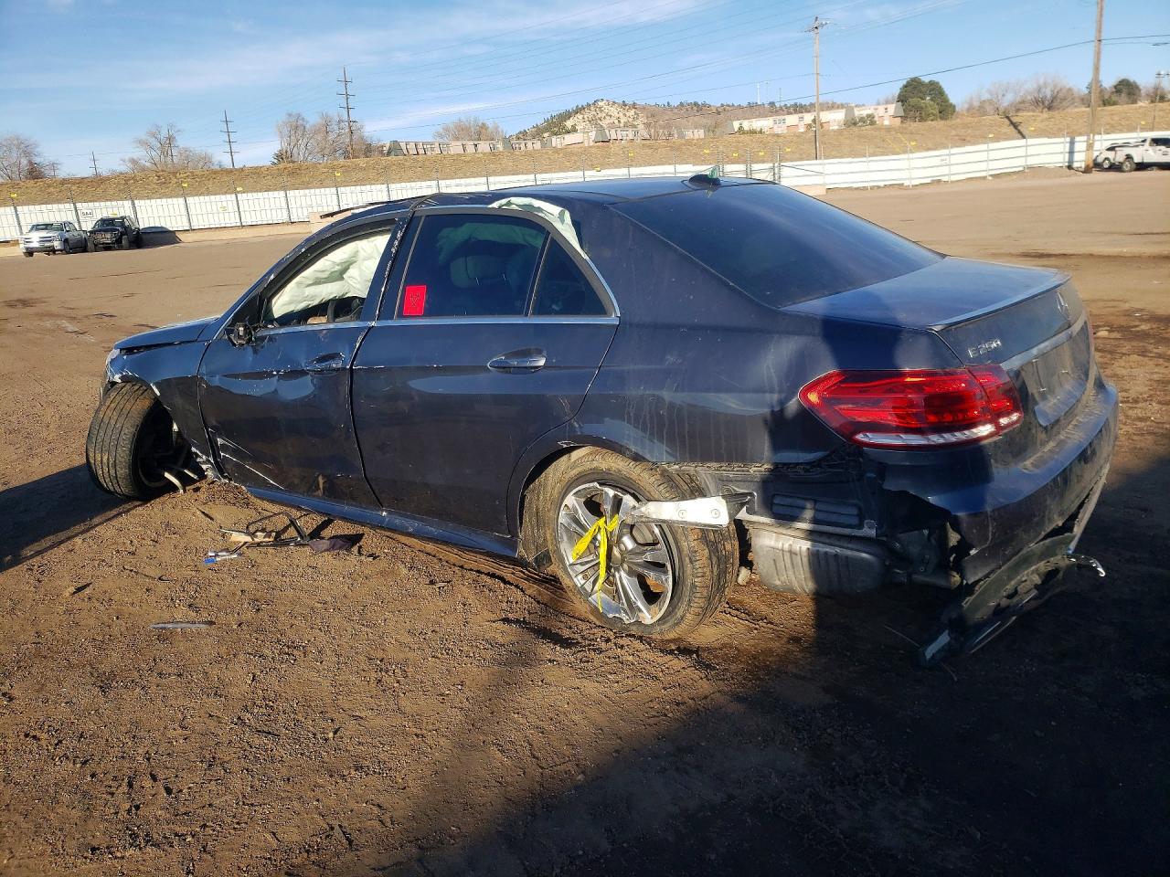 2016 MERCEDES-BENZ E-class VIN WDDHF0EB2GB221969 photo 2