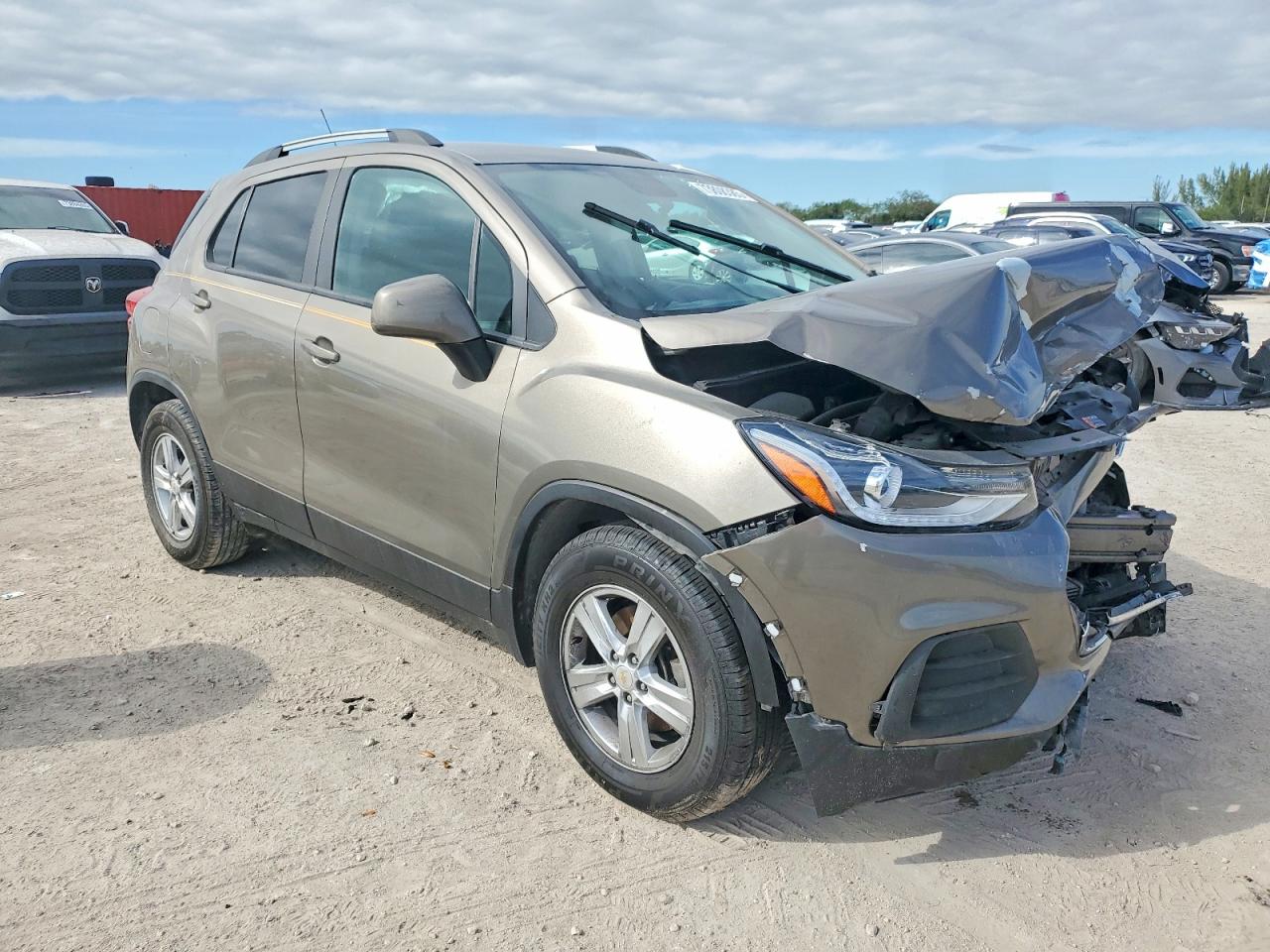 2021 CHEV Trax VIN KL7CJLSB0MB320372 photo 4