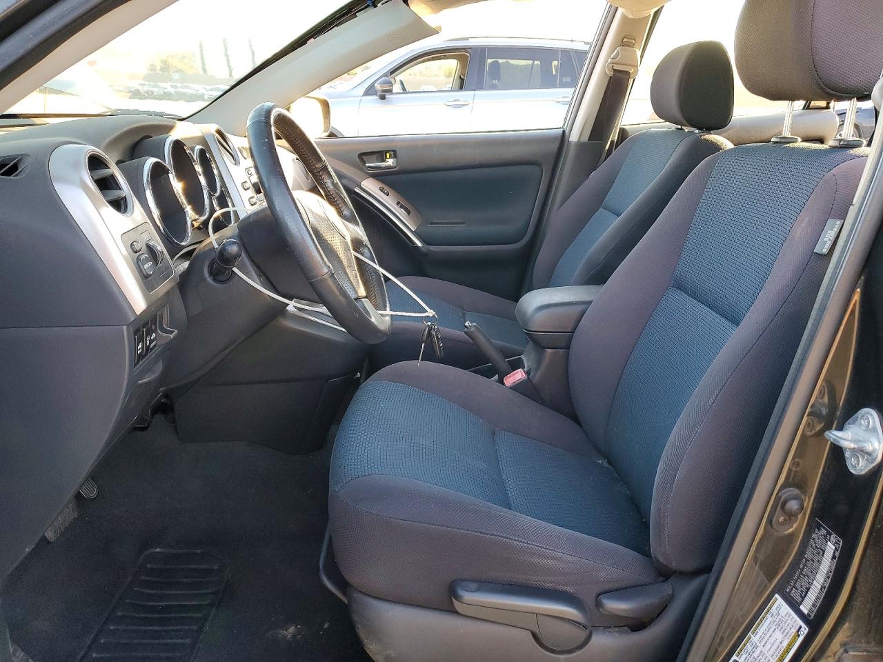2006 Toyota Matrix VIN 2T1LR30E26C551299 photo 7