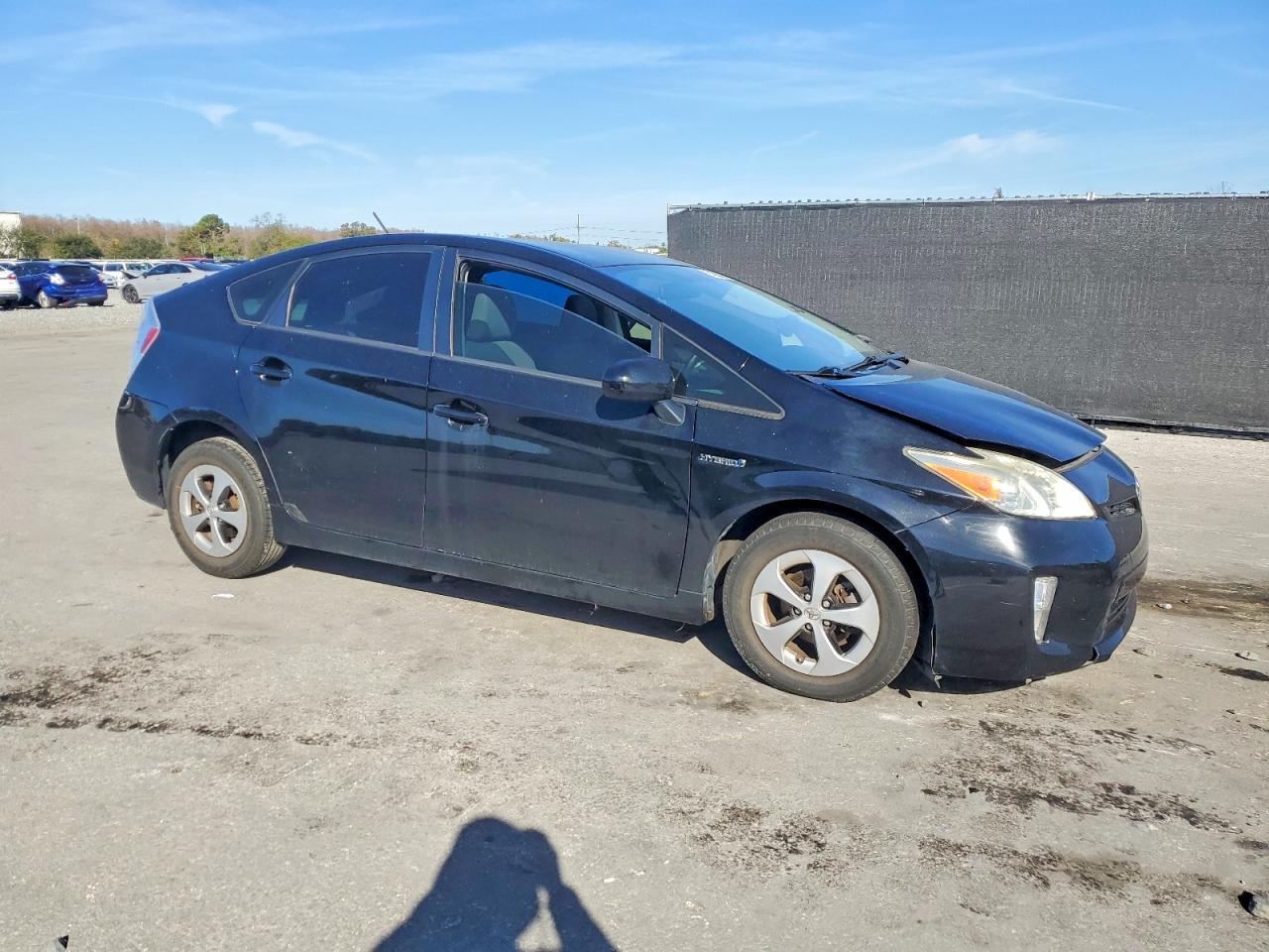 2014 Toyota Prius VIN JTDKN3DU3E1777587 photo 4