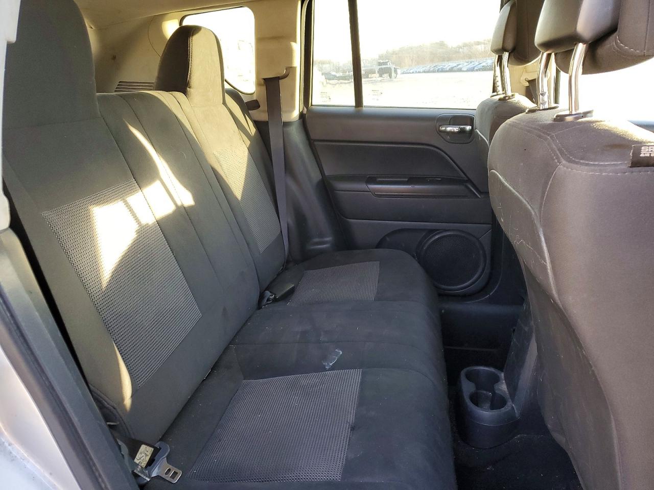 2012 Jeep Compass VIN 1C4NJDBB7CD562399 photo 10