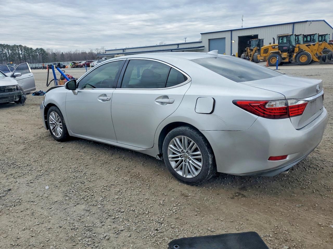 2015 LEXUS ES350 VIN JTHBK1GG0F2188588 photo 2