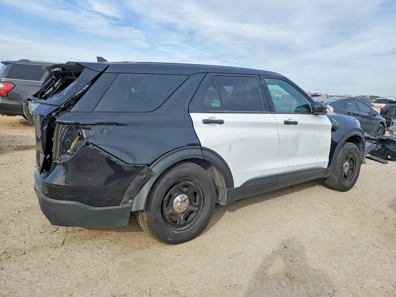 2024 Ford Explorer VIN 1FM5K8AB3RGA68288 photo 3