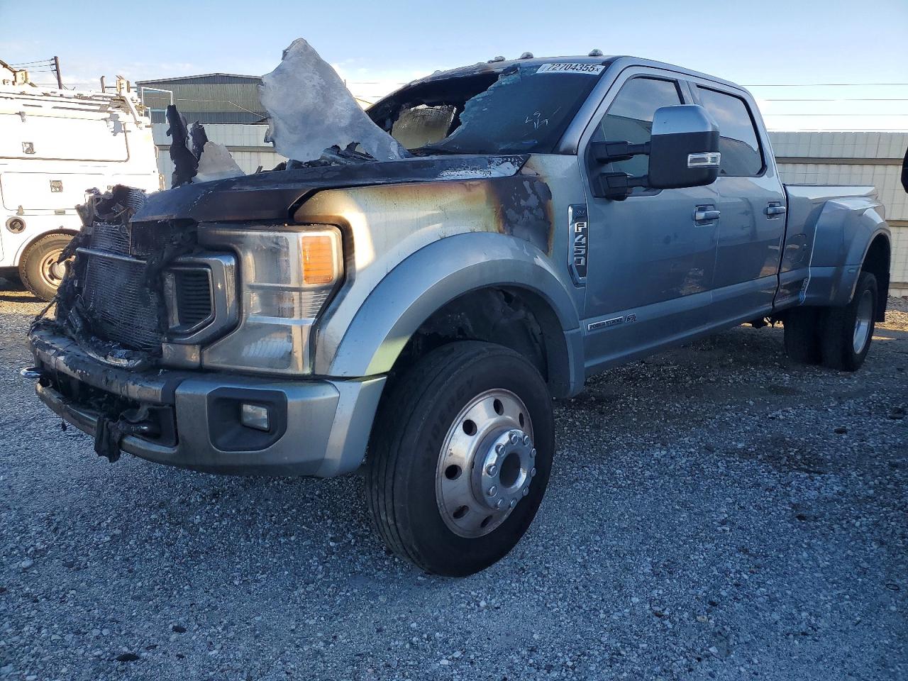2022 Ford F450 VIN 1FT8W4DT2NED75198 photo 2