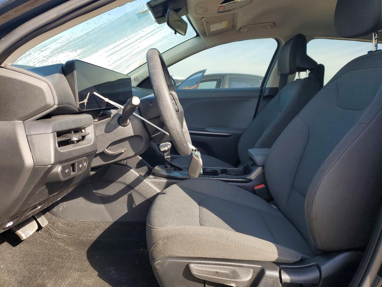2025 Kia K4 lx VIN 3KPFT4DE1SE086668 photo 7