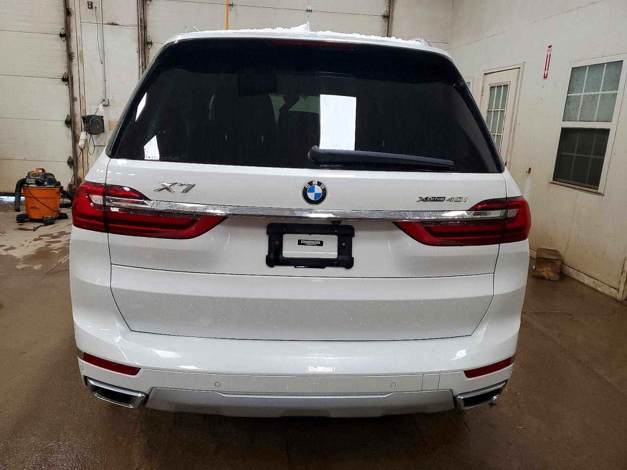 2022 BMW X7 VIN 5UXCW2C08N9K75457 photo 6