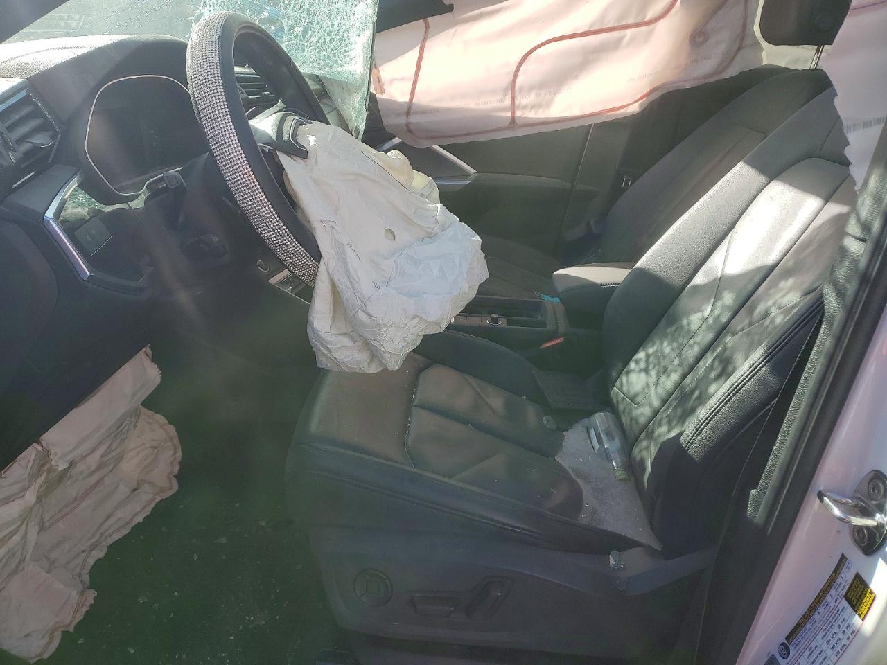 2023 Audi Q3 VIN WA1DECF3XP1043815 photo 7