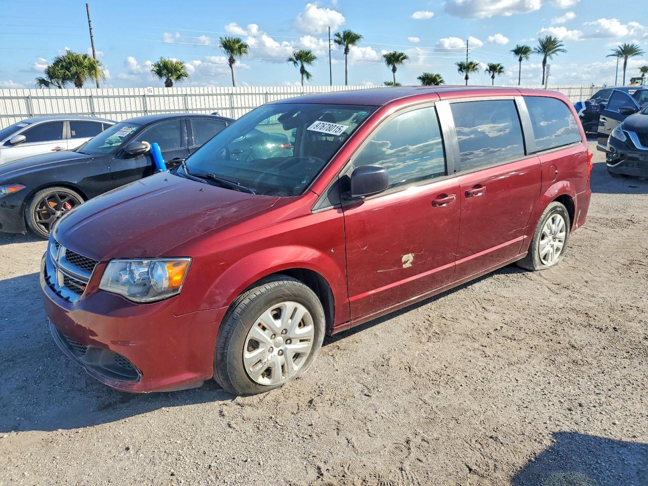 2018 Dodge Caravan VIN 2C4RDGBG4JR273108 photo 1