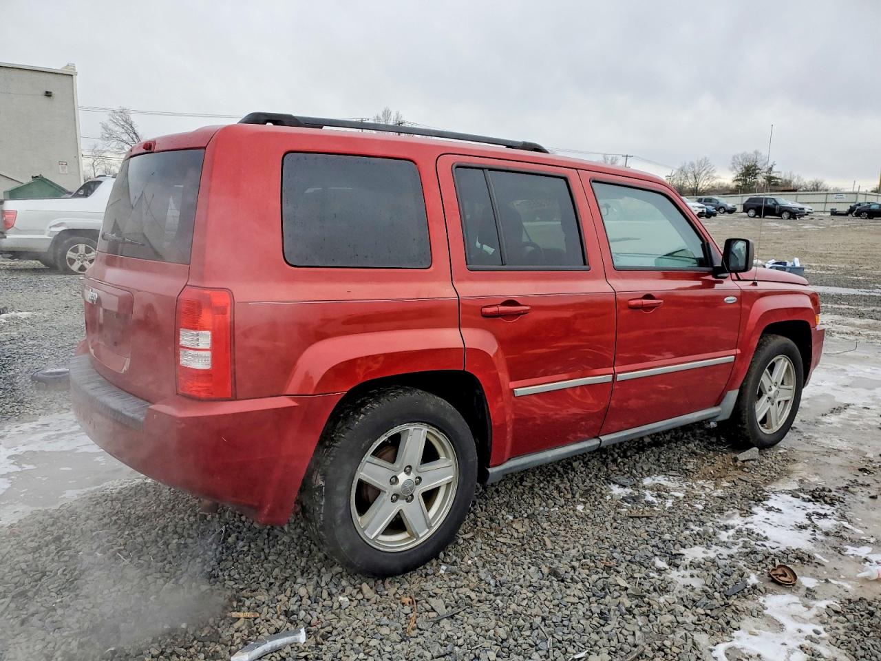 2010 JEEP Patriot VIN 1J4NT1GB4AD643403 photo 3