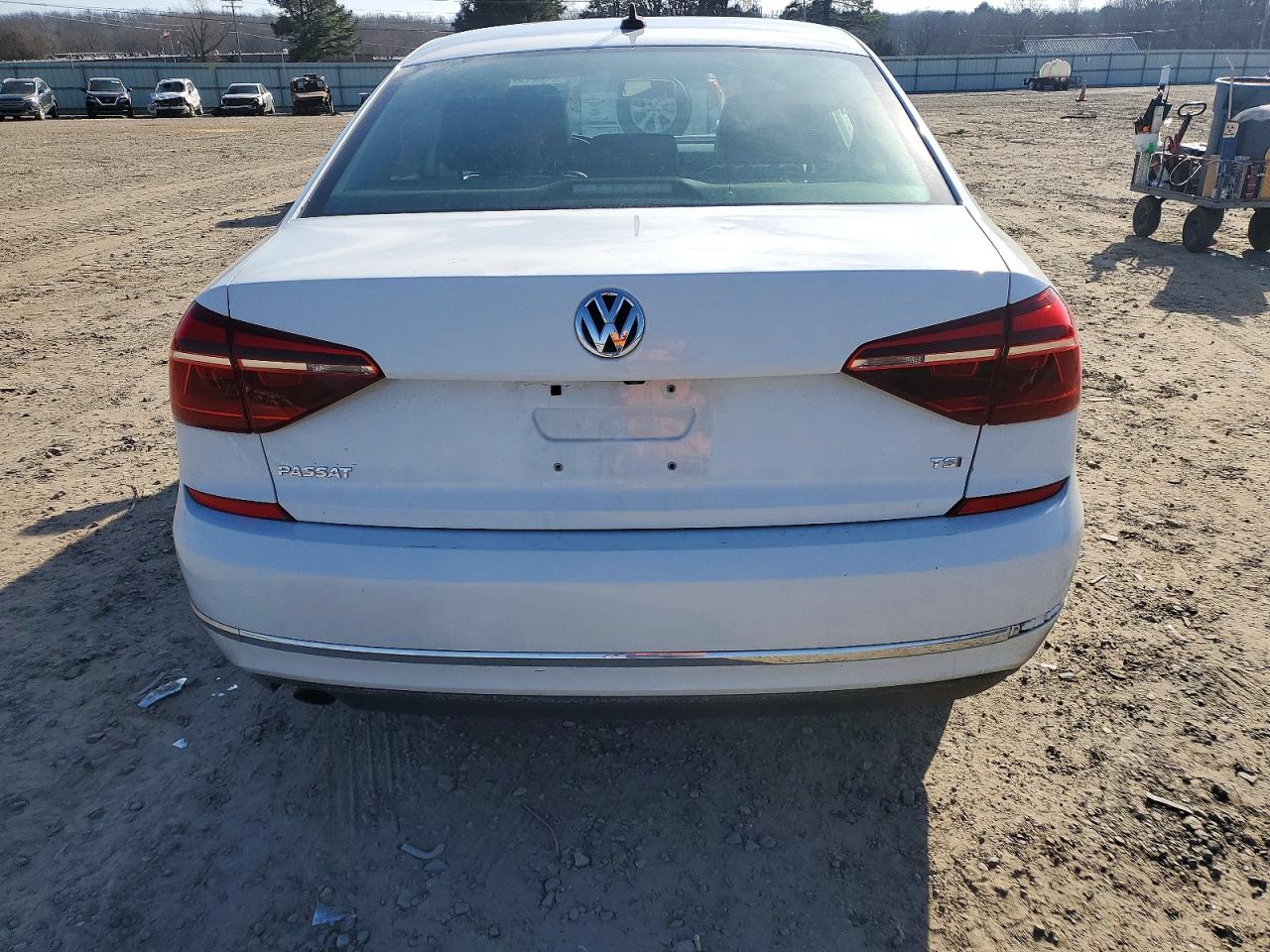 2019 Volkswagen Passat VIN 1VWLA7A32KC008787 photo 6
