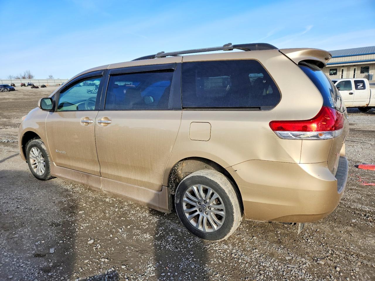 2011 Toyota All models VIN 5TDYK3DC2BS108509 photo 2