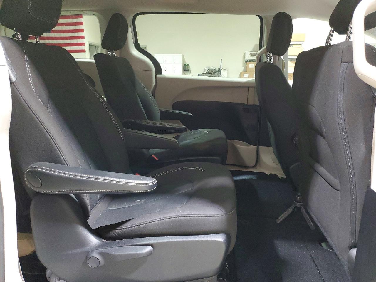 2021 Chrysler Minivan VIN 2C4RC1CG7MR543970 photo 11