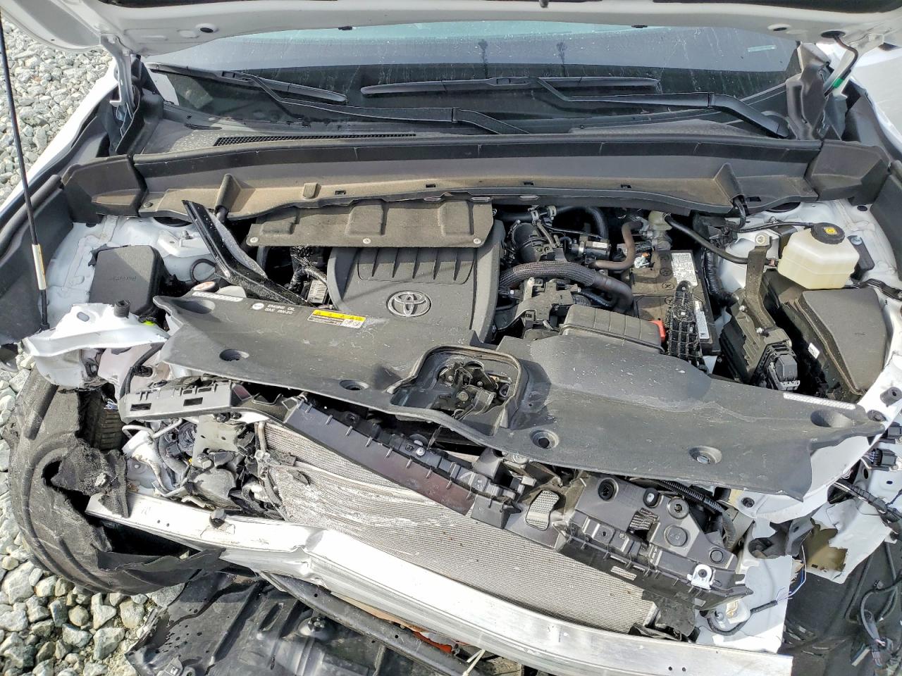 2025 Toyota Grand Highlander VIN 5TDAAAB53SS082189 photo 12