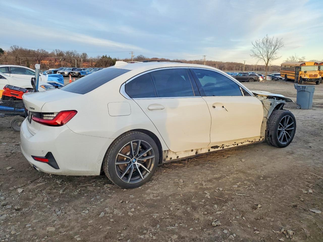 2020 BMW 3 series VIN 3MW5R1J0XL8B18659 photo 3