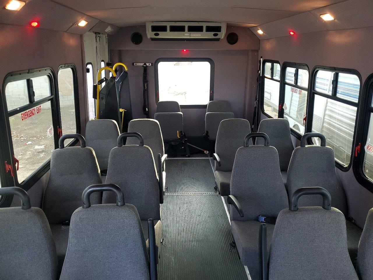 2015 Ford Econoline VIN 1FDFE4FS9FDA02872 photo 6