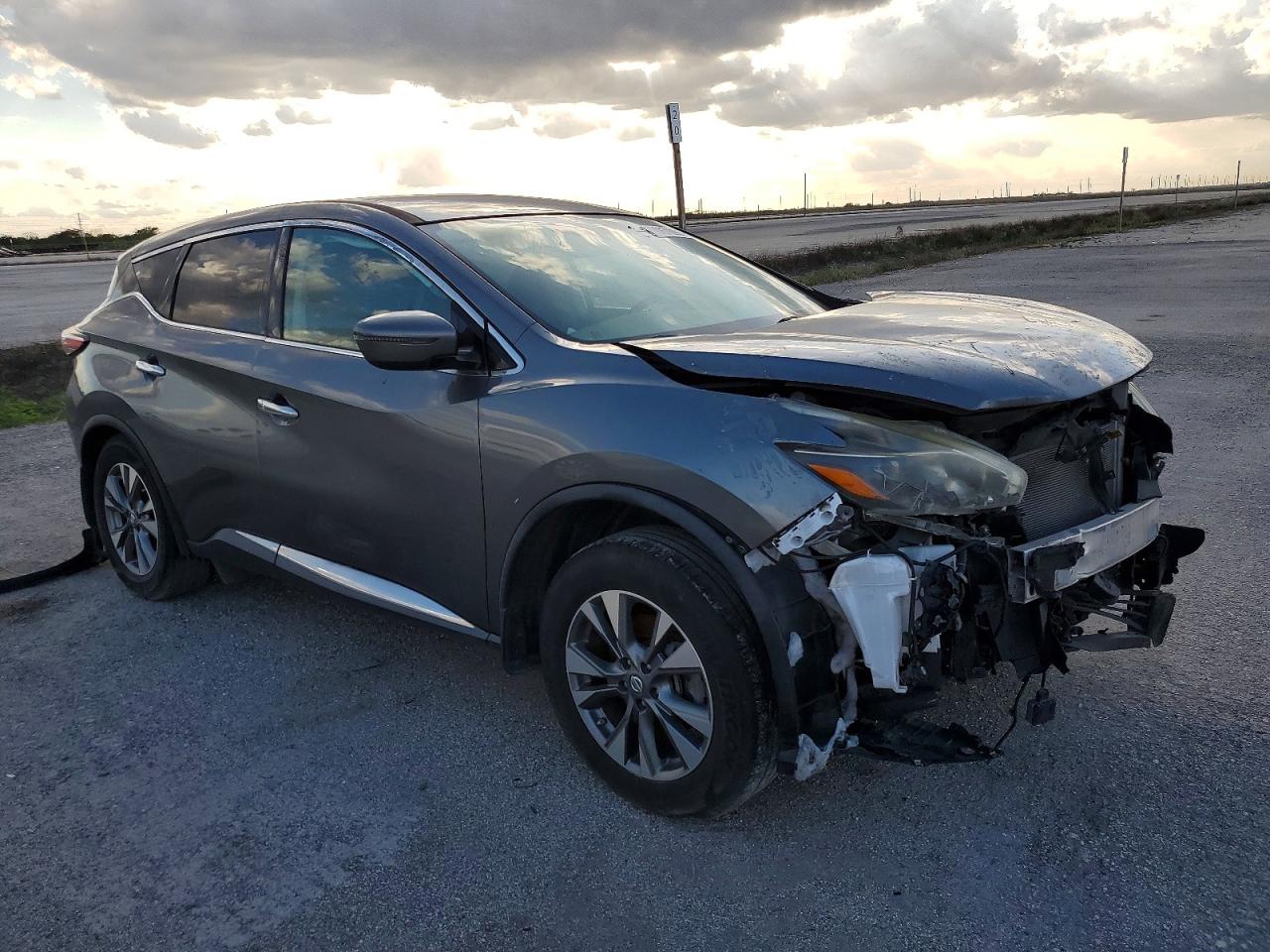 2018 Nissan Murano VIN 5N1AZ2MG0JN144144 photo 4