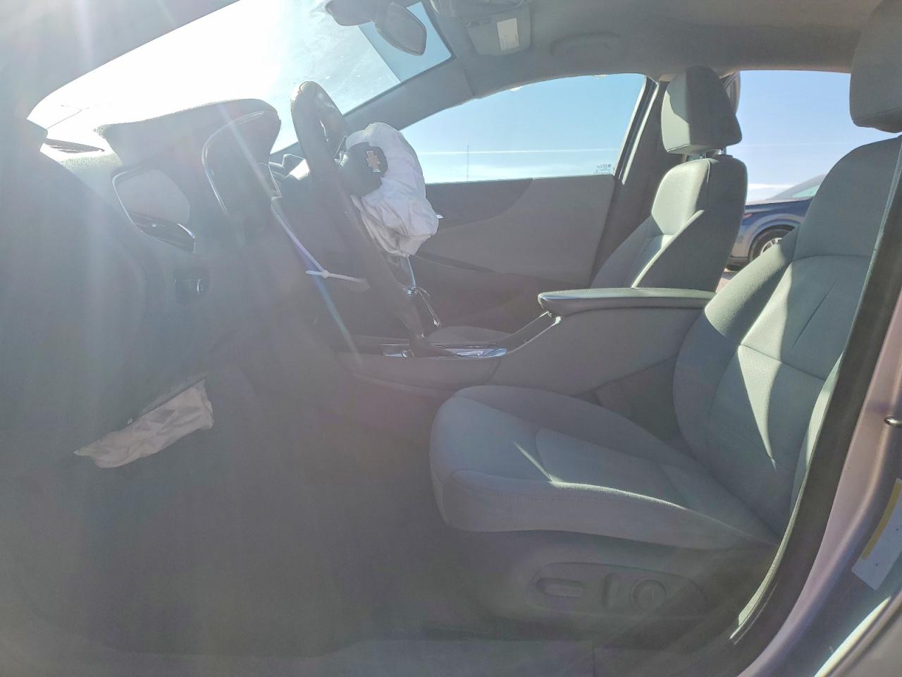 2018 Chev Malibu VIN 1G1ZD5ST0JF157390 photo 7