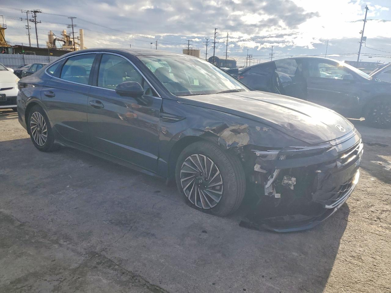 2025 Hyundai Sonata VIN KMHL54JJ2SA105497 photo 4