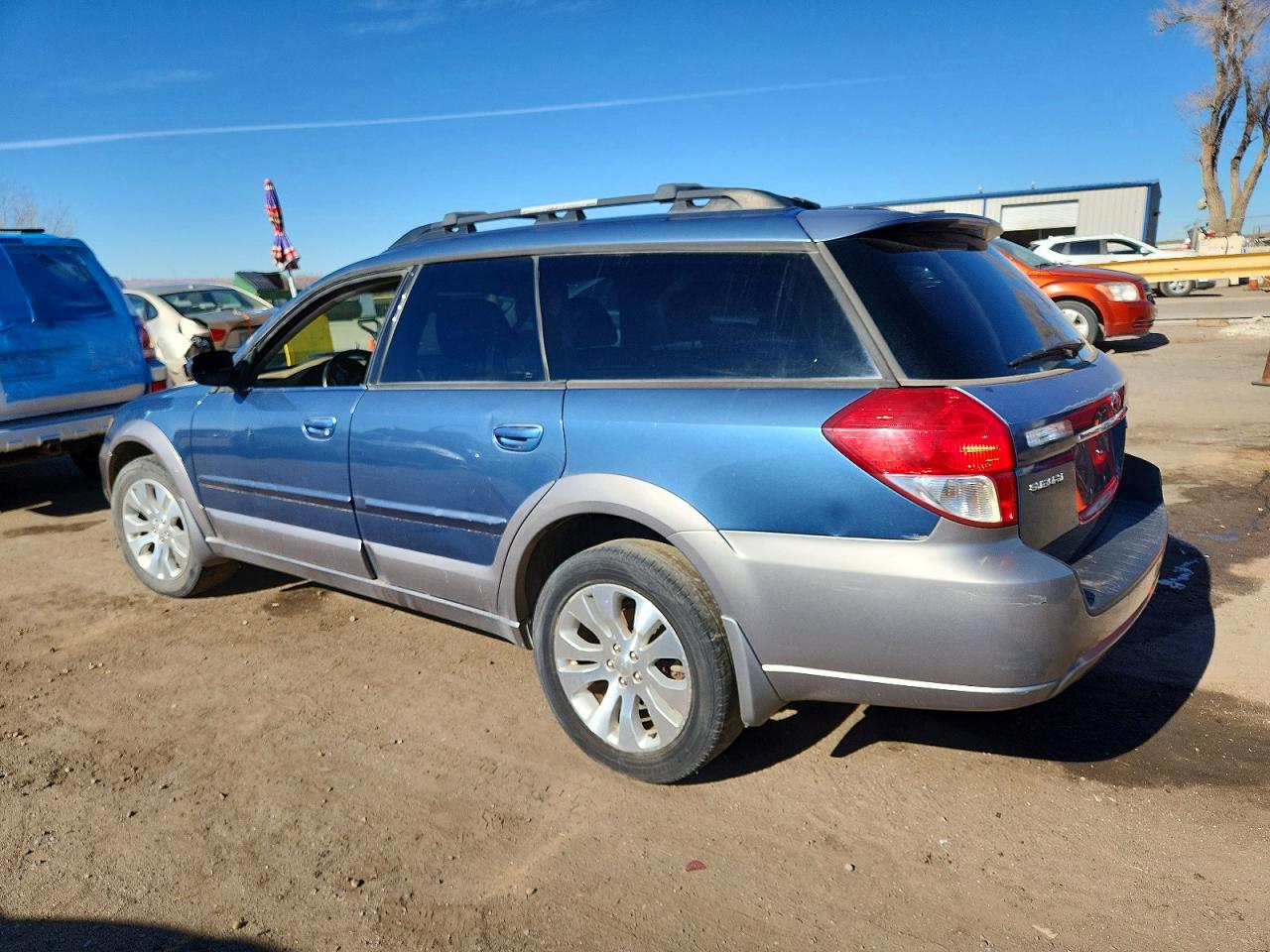 2009 SUBARU Outback VIN 4S4BP66C097321898 photo 2