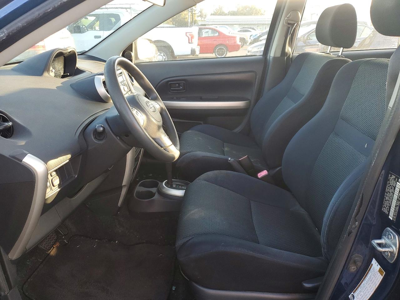 2006 Toyota Scion VIN JTKKT624X65011871 photo 7
