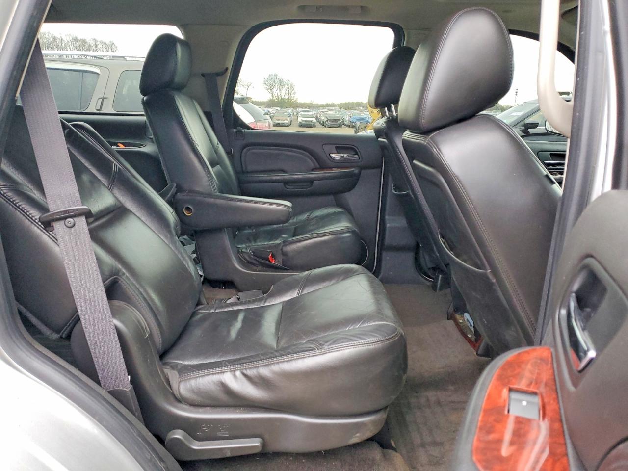 2011 Cadillac Escalade VIN 1GYS3CEF4BR164407 photo 11
