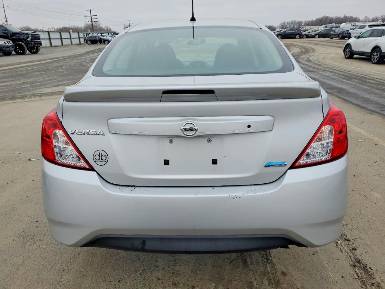 2015 NISS Versa VIN 3N1CN7AP3FL927401 photo 6