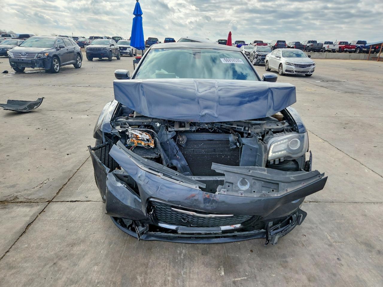2019 Chrysler 300 VIN 2C3CCABG7KH537827 photo 5