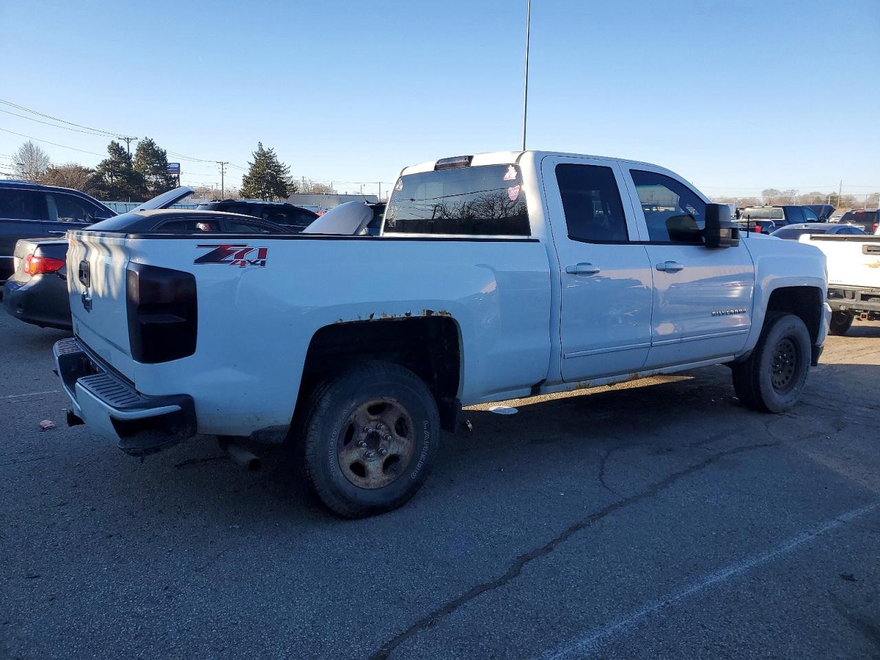 2016 Chevrolet All models VIN 1GCVKREC5GZ382684 photo 3