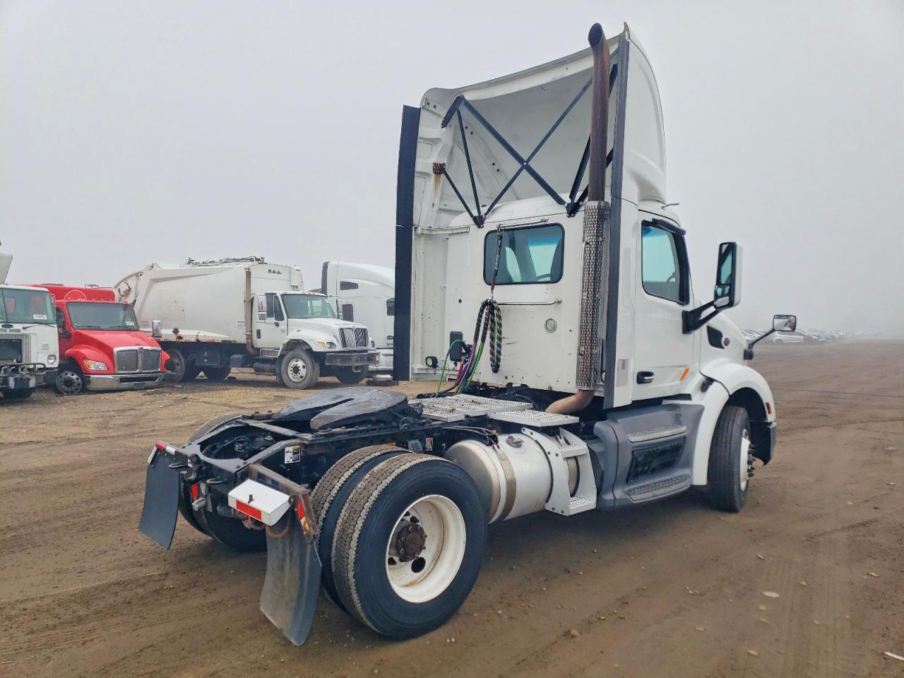 2018 PETERBILT All models VIN 1XPBAP8X2JD446515 photo 4