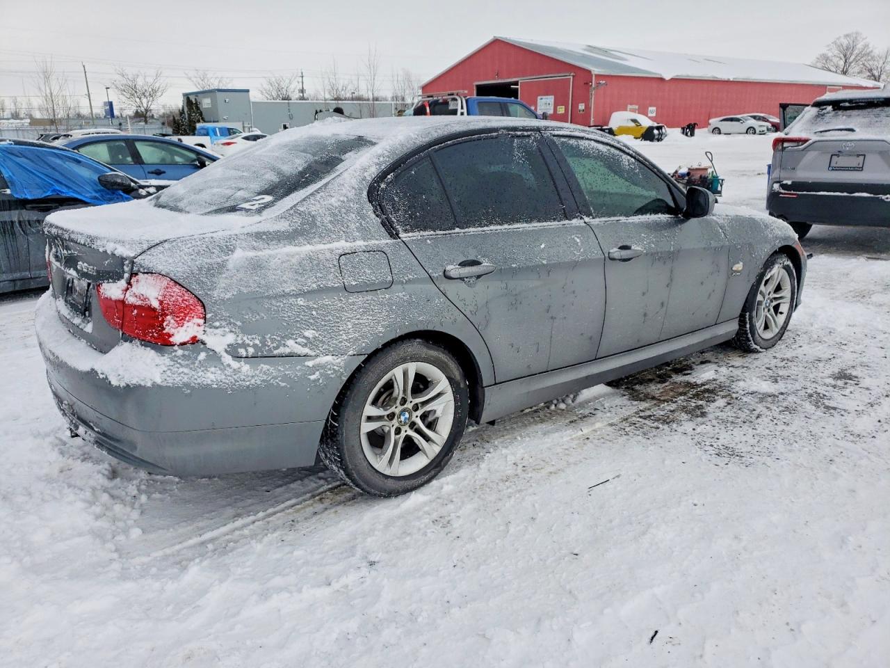 2010 BMW 3 series VIN WBAPK7C51AA458227 photo 3