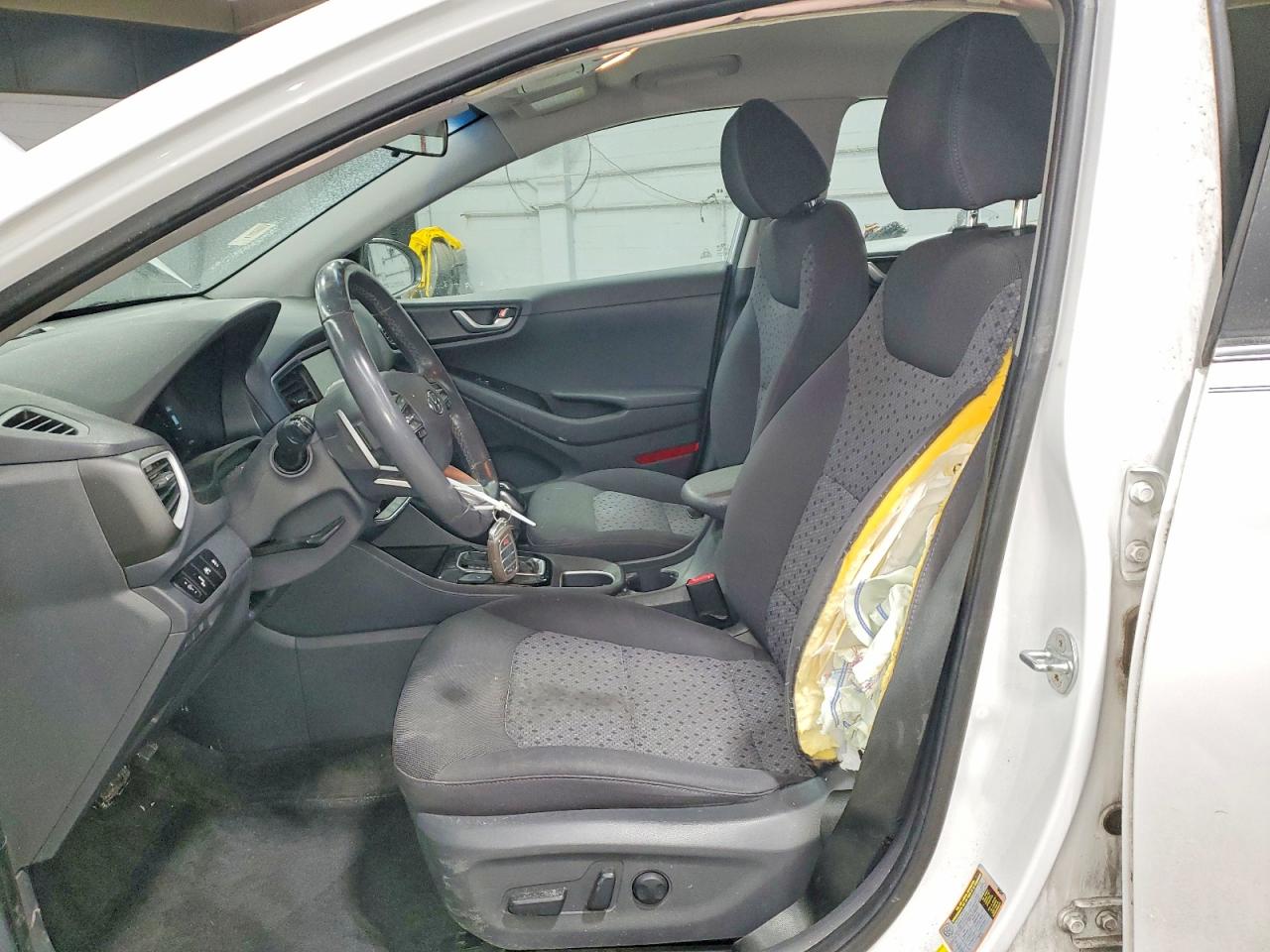 2018 Hyundai Ioniq VIN KMHC75LC8JU067379 photo 7