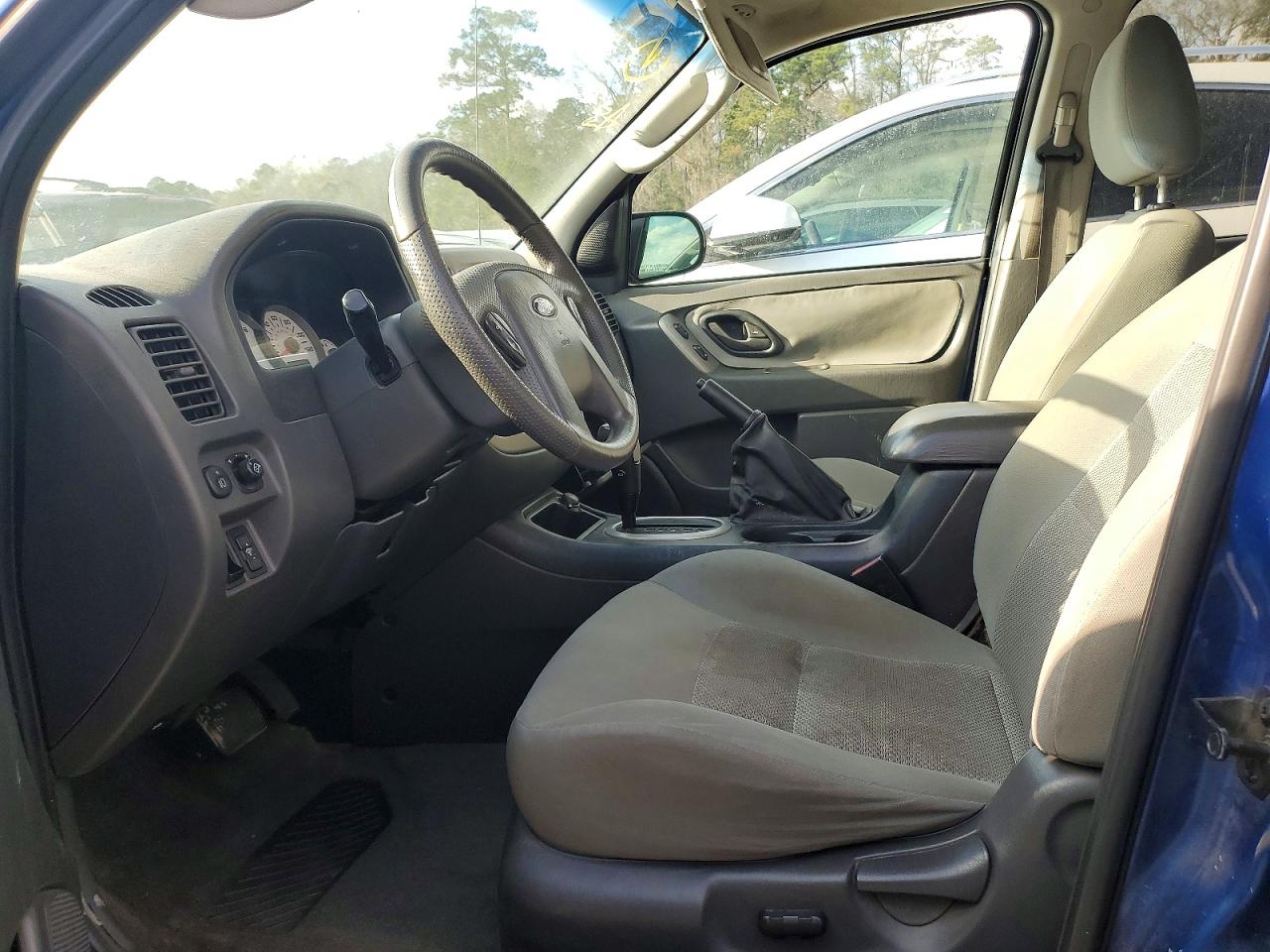 2007 Ford Escape VIN 1FMYU93Z47KA39075 photo 7