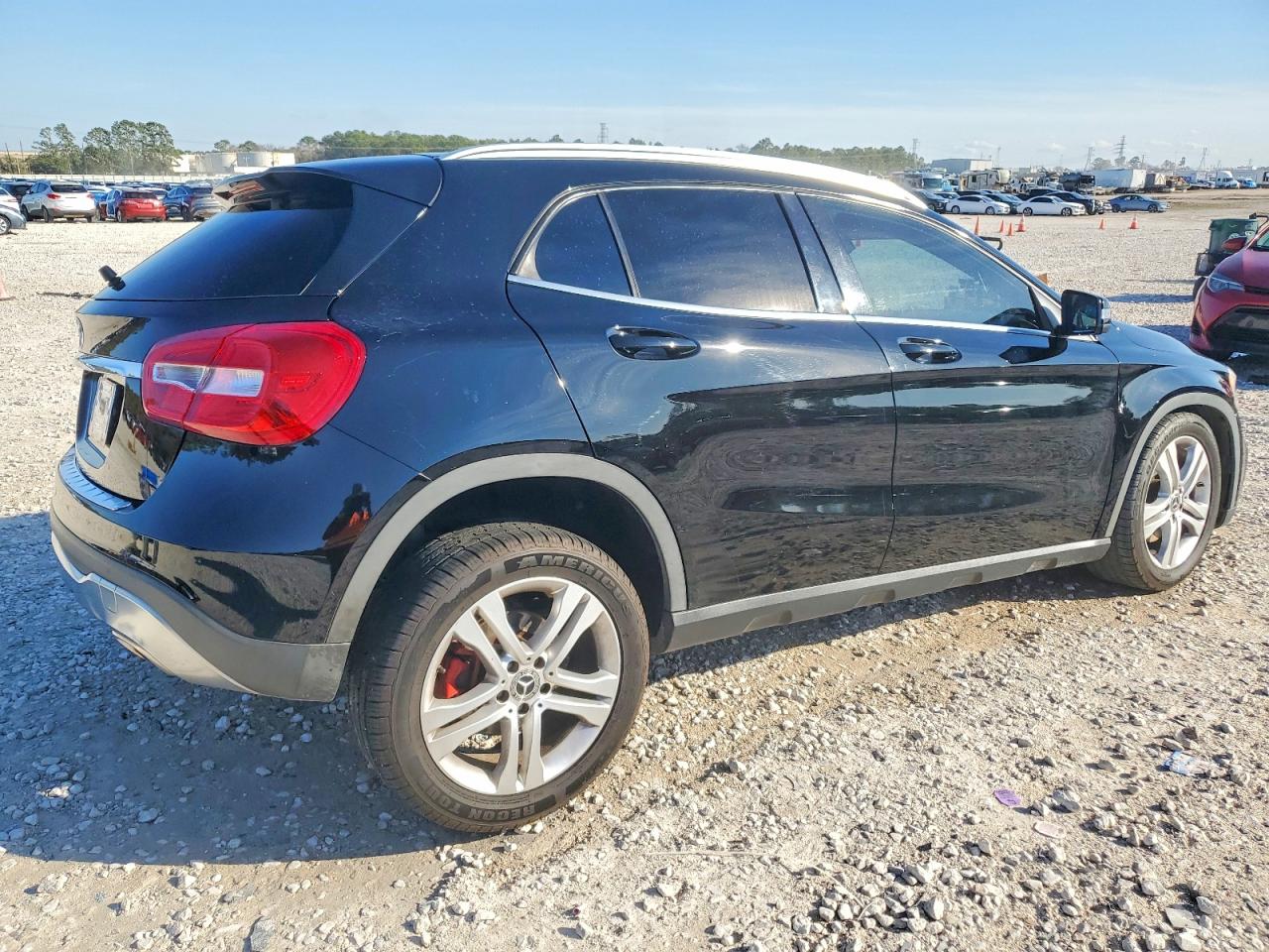 2018 Mercedes-Benz Gla VIN WDCTG4EB3JJ465517 photo 3