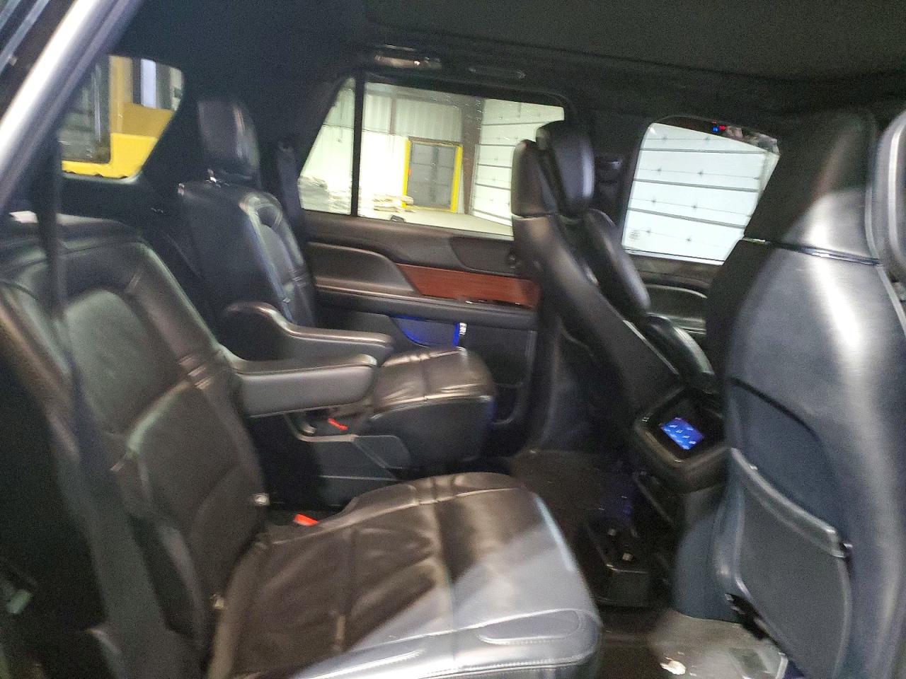 2023 Lincoln Navigator VIN 5LMJJ2LGXPEL13911 photo 9