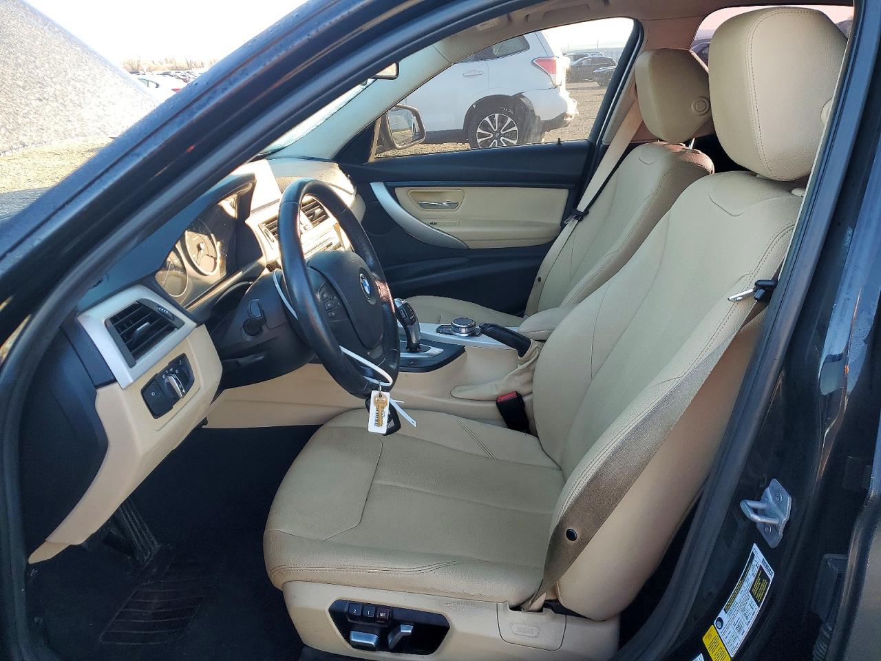 2017 BMW 3 series VIN WBA8A9C31HK864806 photo 7