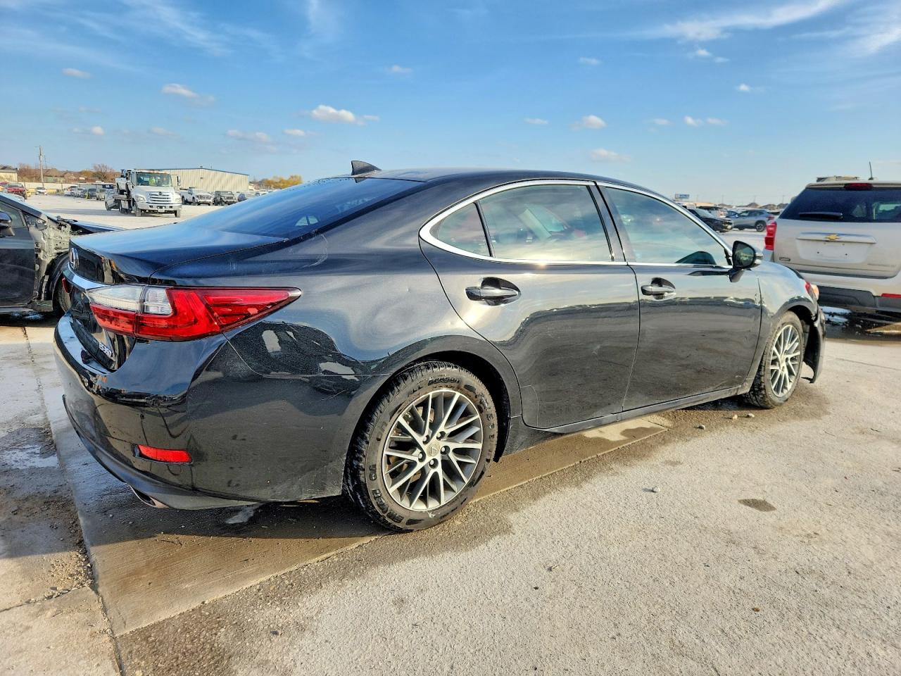 2017 Lexus ES350 VIN 58ABK1GG7HU061818 photo 3