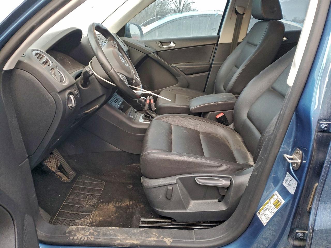 2017 Volkswagen Tiguan VIN WVGAV7AX3HK024220 photo 7