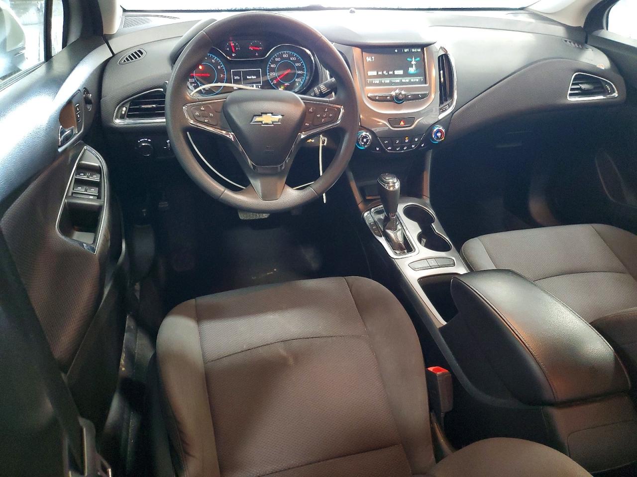 2018 CHEV Cruze VIN 1G1BE5SM8J7240969 photo 8