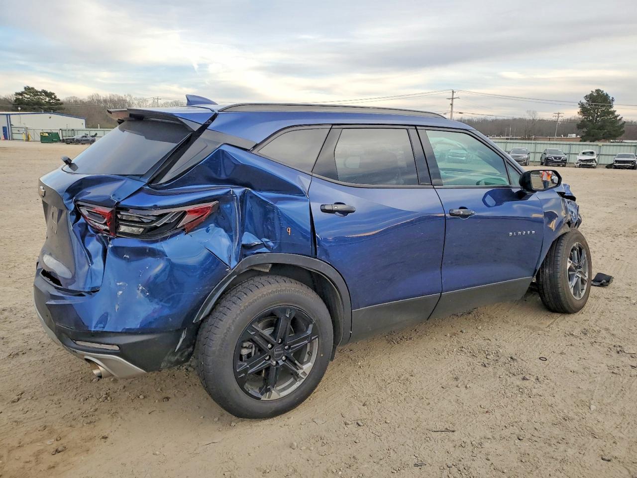 2023 Chevrolet Blazer VIN 3GNKBDRS4PS101423 photo 3