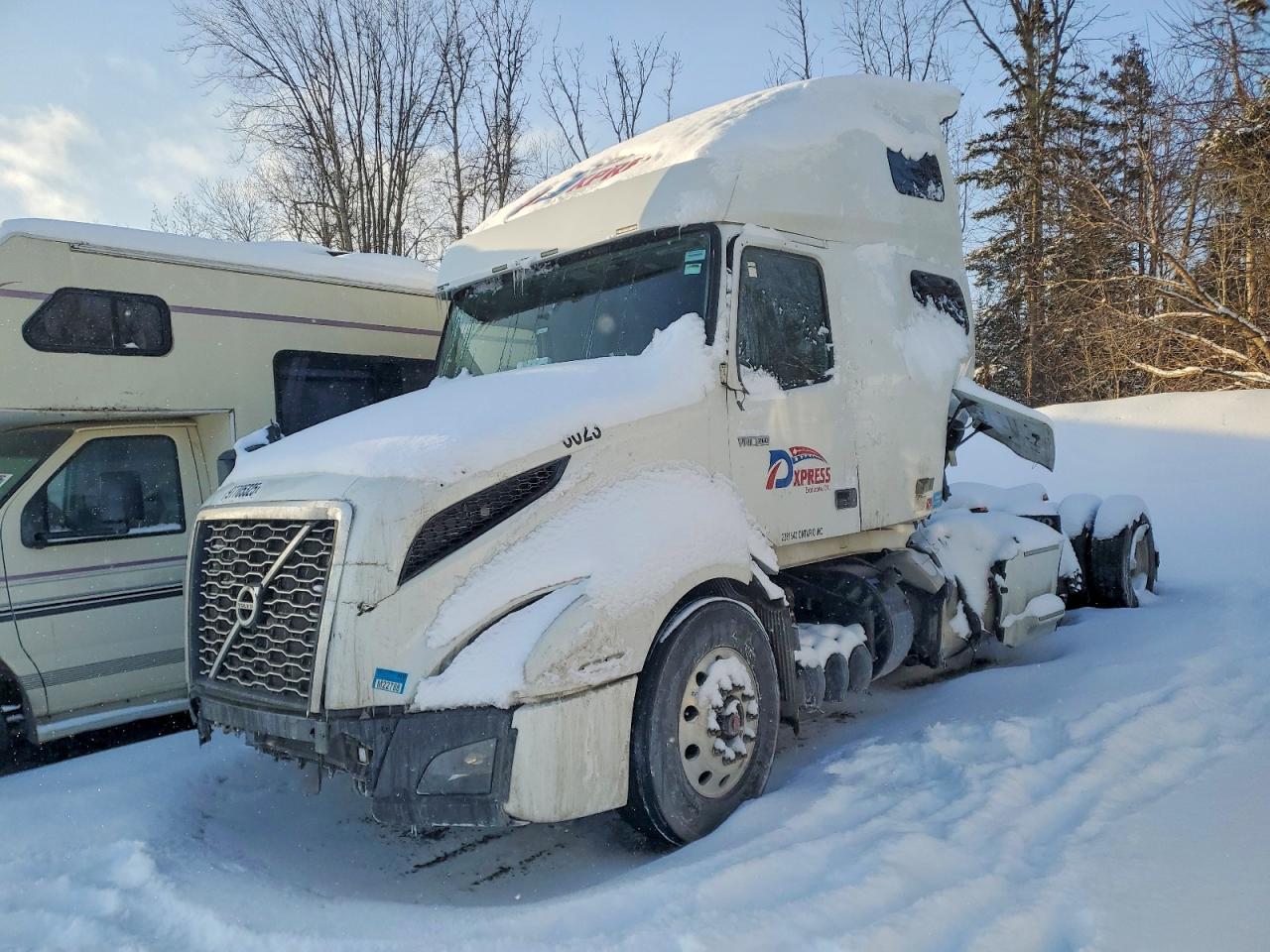 2020 Volvo Vn VIN 4V4NC9EH7LN225897 photo 2