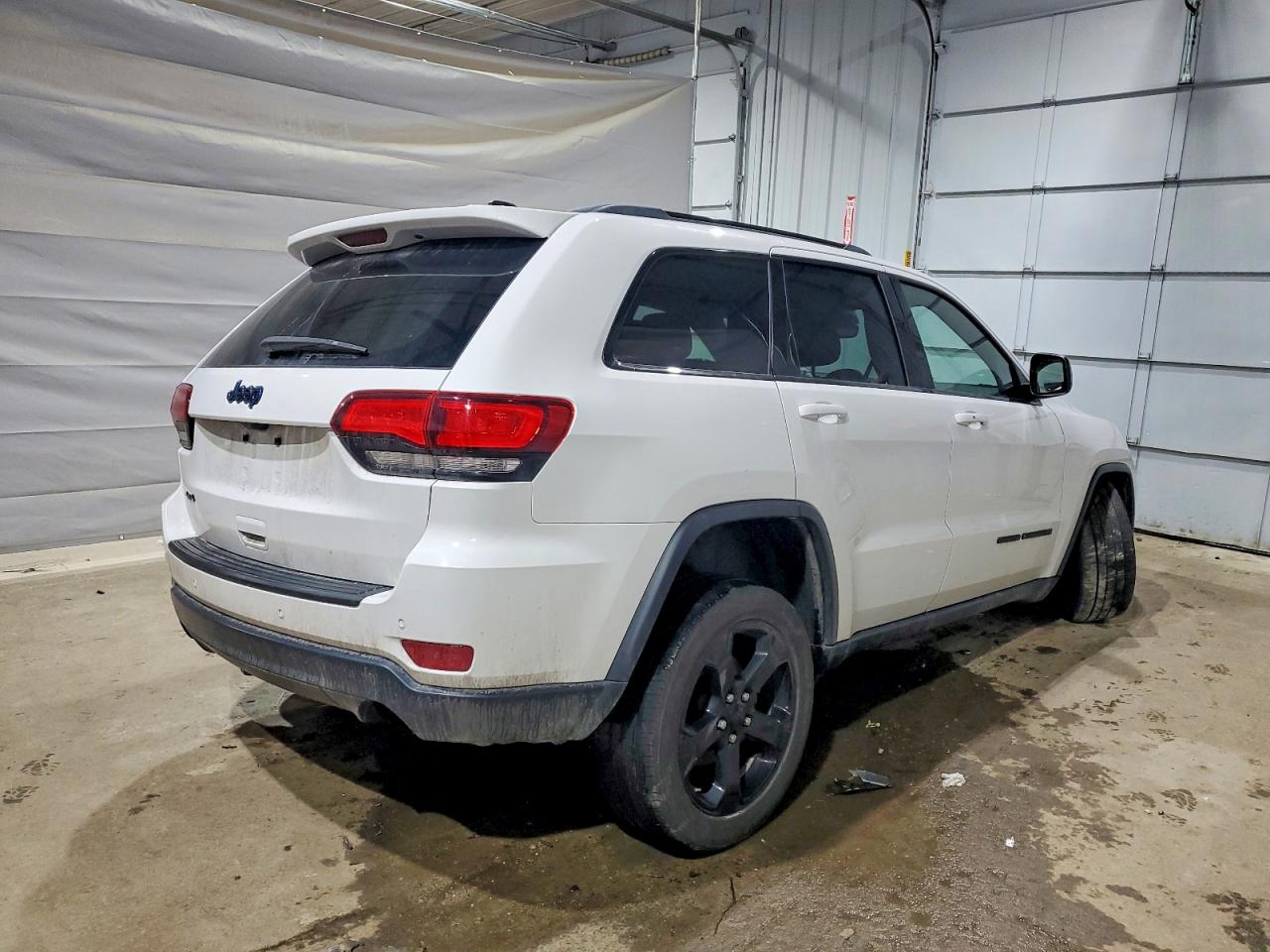 2018 Jeep Grand cher VIN 1C4RJFAG1JC377004 photo 3