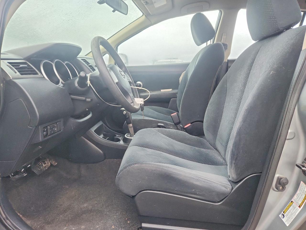 2010 NISS Versa VIN 3N1BC1CP9AL365041 photo 7
