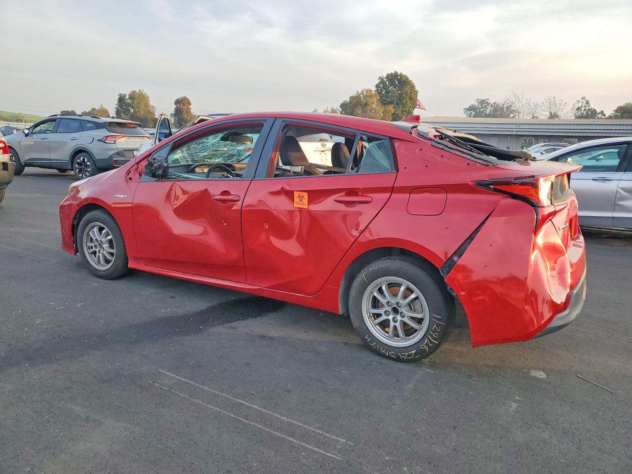 2019 Toyota Prius VIN JTDKARFU1K3070256 photo 2