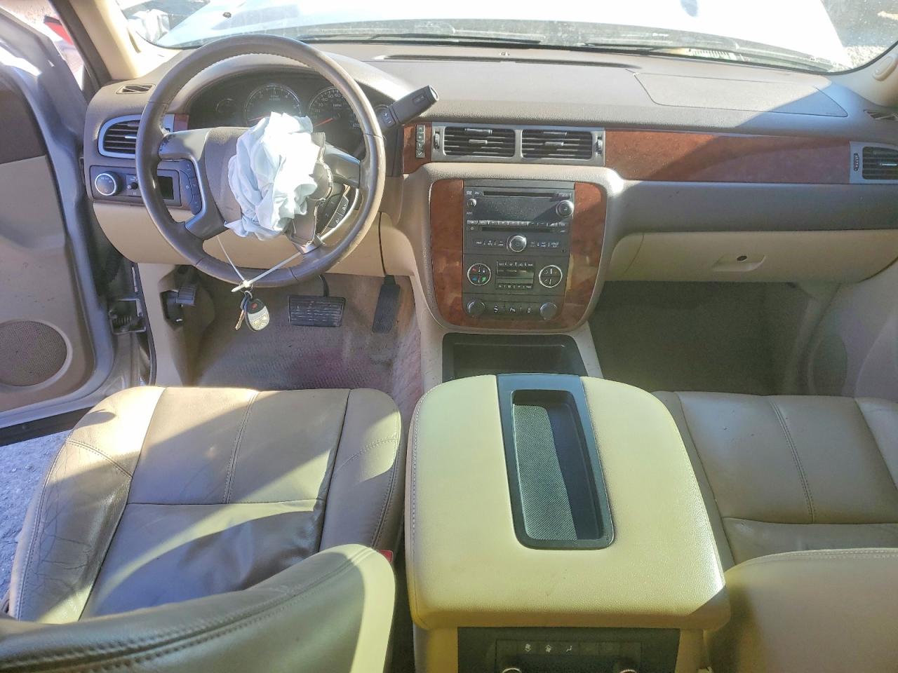 2012 Chev Tahoe VIN 1GNSCBE00CR141212 photo 8