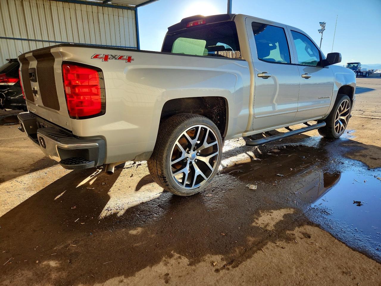 2015 Chevrolet All models VIN 3GCUKREH2FG392790 photo 3
